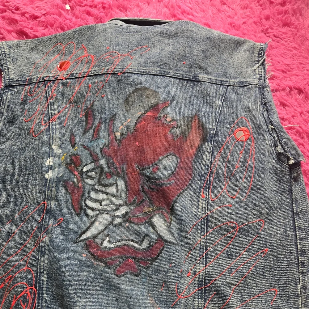 LEARSI VINTAGE Men's Graphic Denim Vest with Red Design
